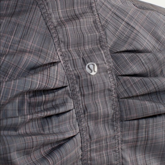 Lululemon back on track jacket in coal pig pink shale stripe sz 10 - Picture 3 of 7